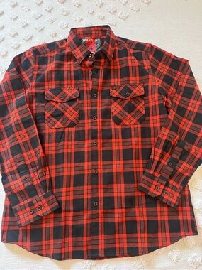 NWT-Warrior button down red black plaid flannel  SZ L